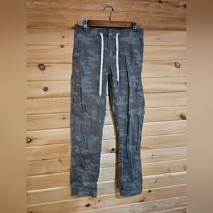 Vuori Womens Camouflage Cargo Pants Xs